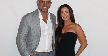 Real Housewives of Beverly Hills Fans Weigh In Kyle's Husband on Mauricio Umansky